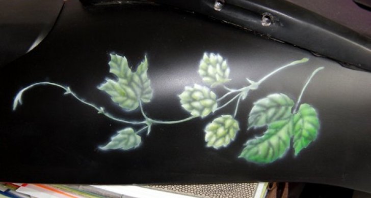 Jana Sindelarova_chmel_na Harleyi.jpg